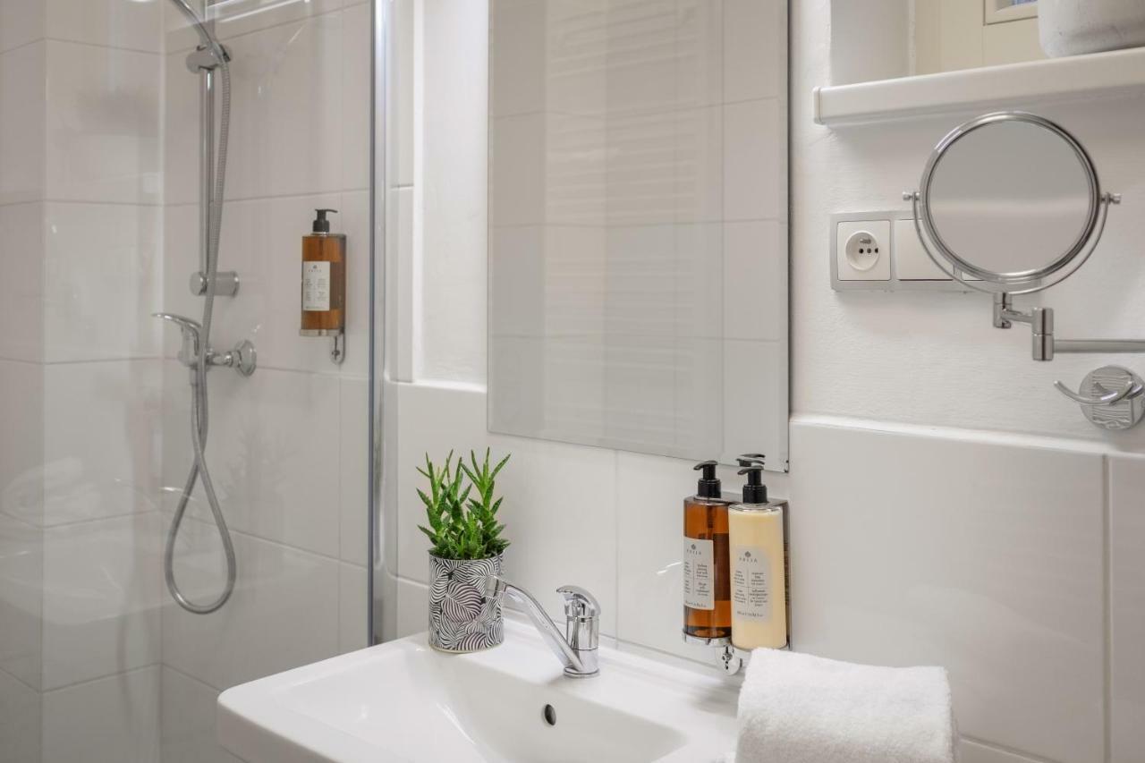 City Leaf Apartments Прага Экстерьер фото