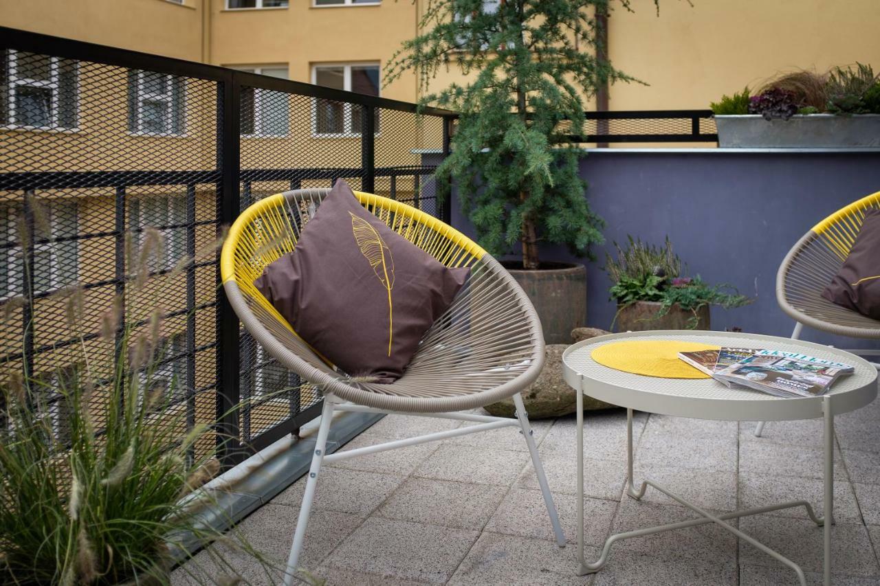 City Leaf Apartments Прага Экстерьер фото